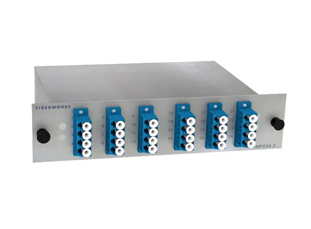 1RU 24-fiber MPO-fanout til LC/UPC